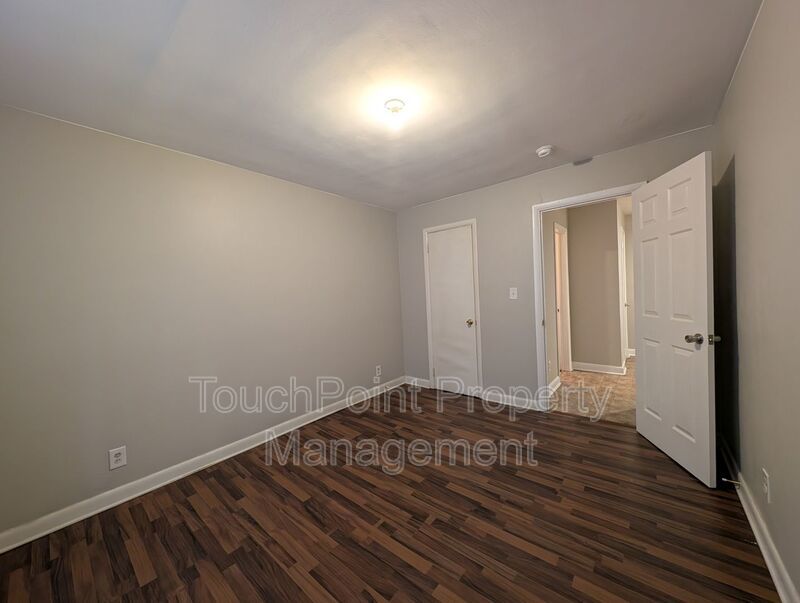 One Bedroom, One bath duplex apartment located in Greenwood Park! property image