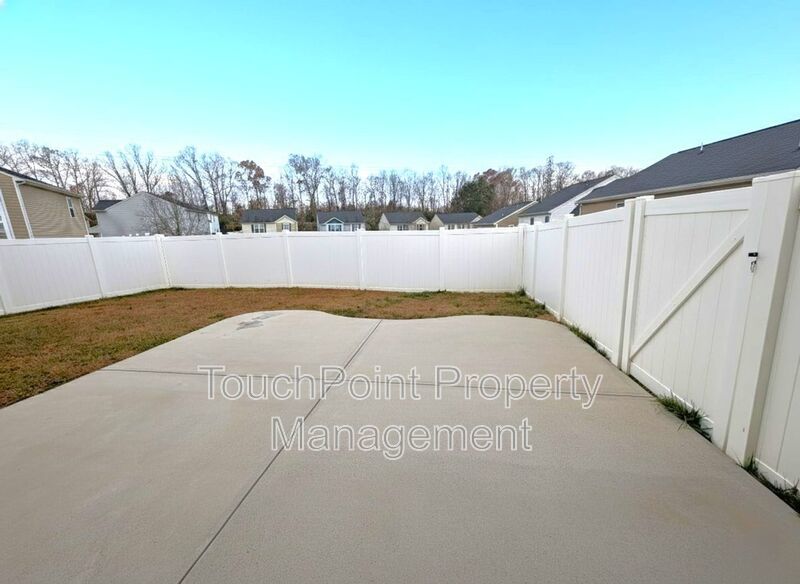 Spacious home in Kingstree! property image