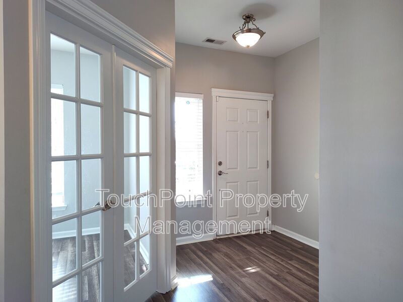 Pristine 4 bed, 2.5 bath Home Located in the Falcon Ridge Community! property image