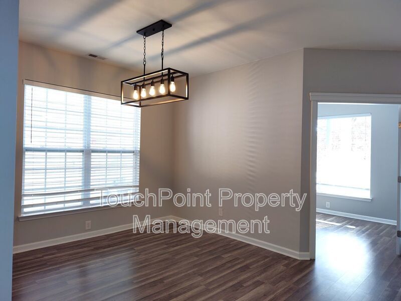 Pristine 4 bed, 2.5 bath Home Located in the Falcon Ridge Community! property image