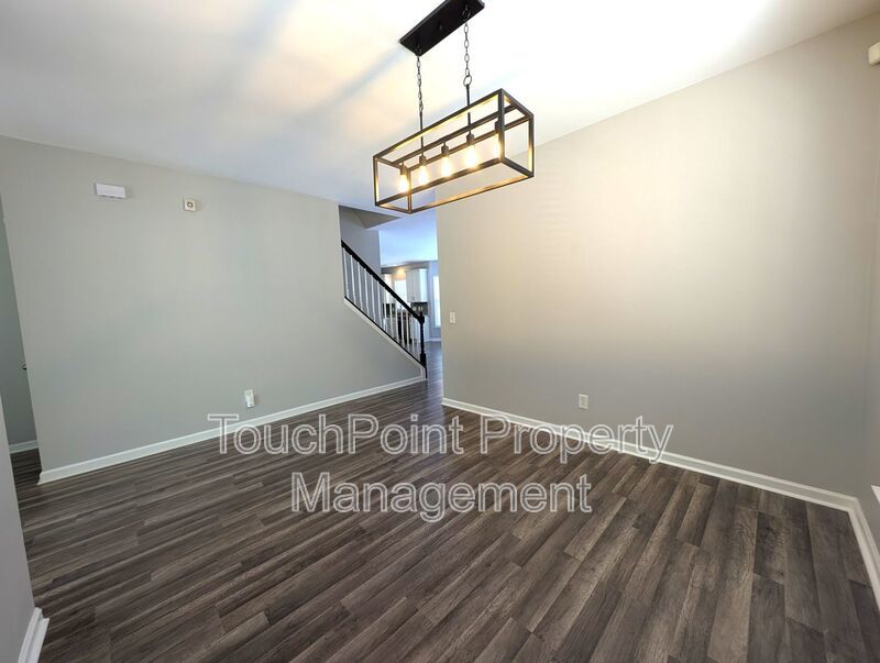 Pristine 4 bed, 2.5 bath Home Located in the Falcon Ridge Community! property image