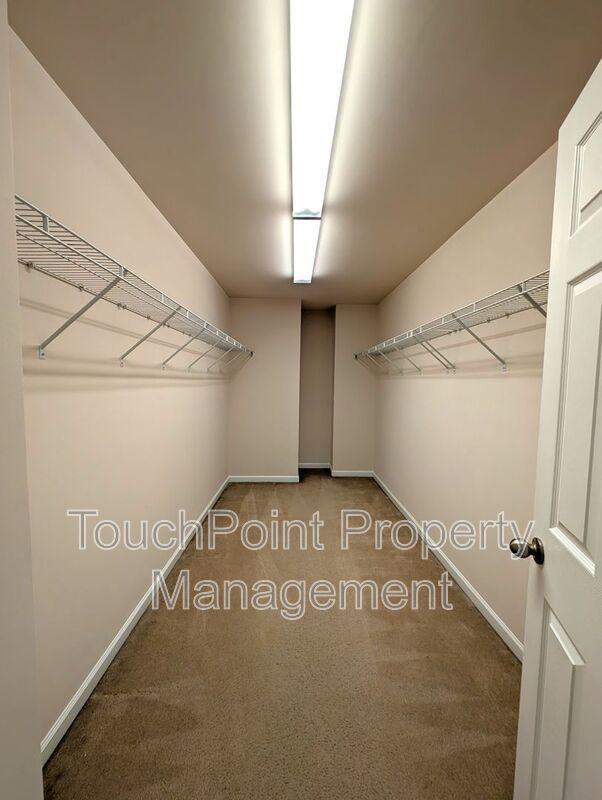 Pristine 4 bed, 2.5 bath Home Located in the Falcon Ridge Community! property image