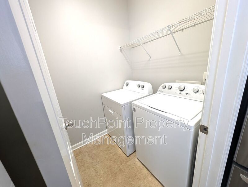 Pristine 4 bed, 2.5 bath Home Located in the Falcon Ridge Community! property image