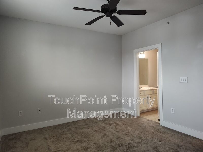 Modern Condo located  in South Main Square! property image
