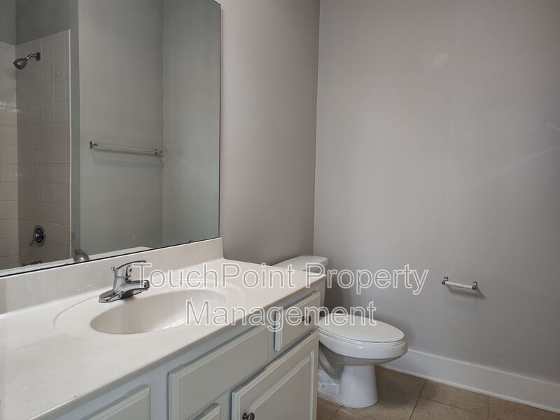 Modern Condo located  in South Main Square! property image