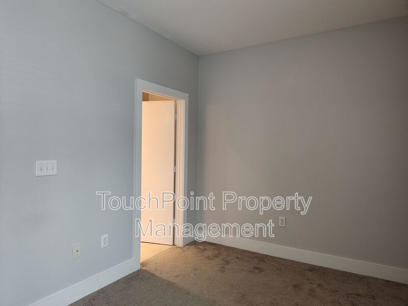 Modern Condo located  in South Main Square! property image