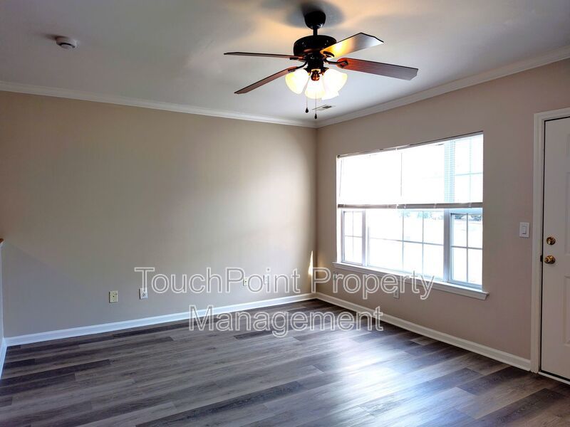 Cozy, 2 story, 2 bedroom, 2.5 bath Townhome Located in the Melrose Community! property image