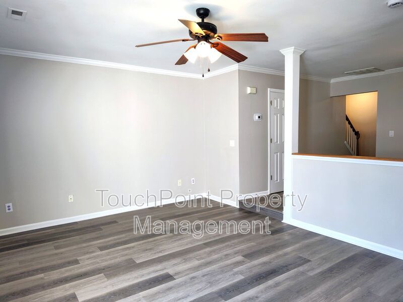 Cozy, 2 story, 2 bedroom, 2.5 bath Townhome Located in the Melrose Community! property image
