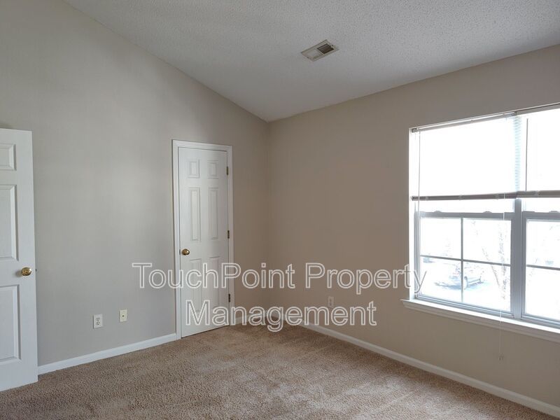 Cozy, 2 story, 2 bedroom, 2.5 bath Townhome Located in the Melrose Community! property image