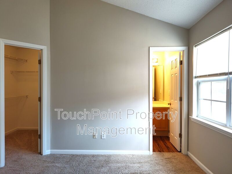 Cozy, 2 story, 2 bedroom, 2.5 bath Townhome Located in the Melrose Community! property image