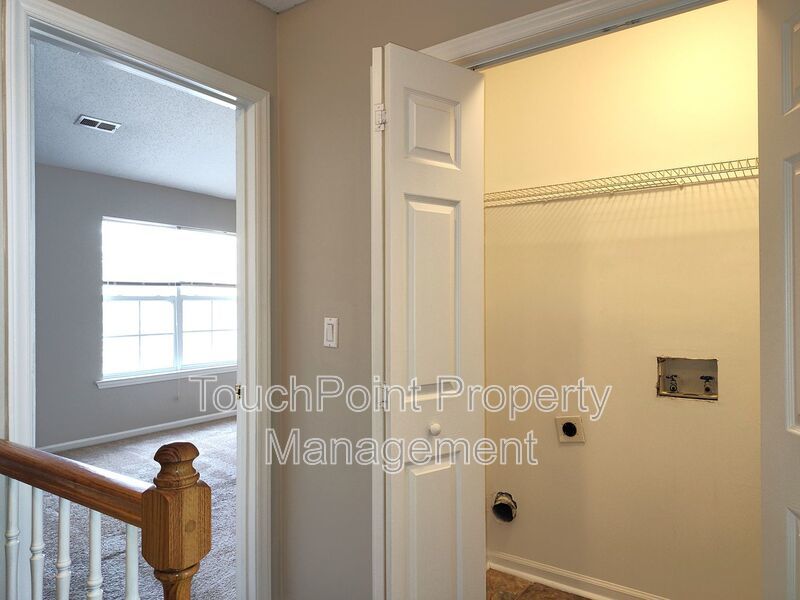 Cozy, 2 story, 2 bedroom, 2.5 bath Townhome Located in the Melrose Community! property image