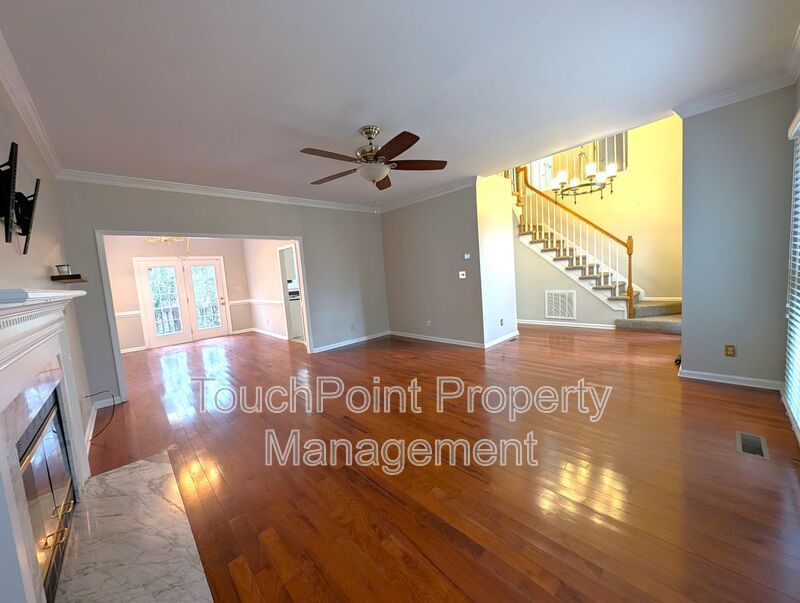 Beautiful 2 story, 4 bed, 2.5 bath Home Located in the Davis Lake Community! property image