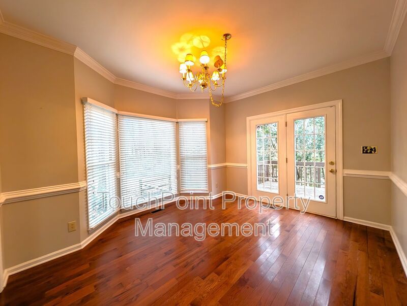 Beautiful 2 story, 4 bed, 2.5 bath Home Located in the Davis Lake Community! property image