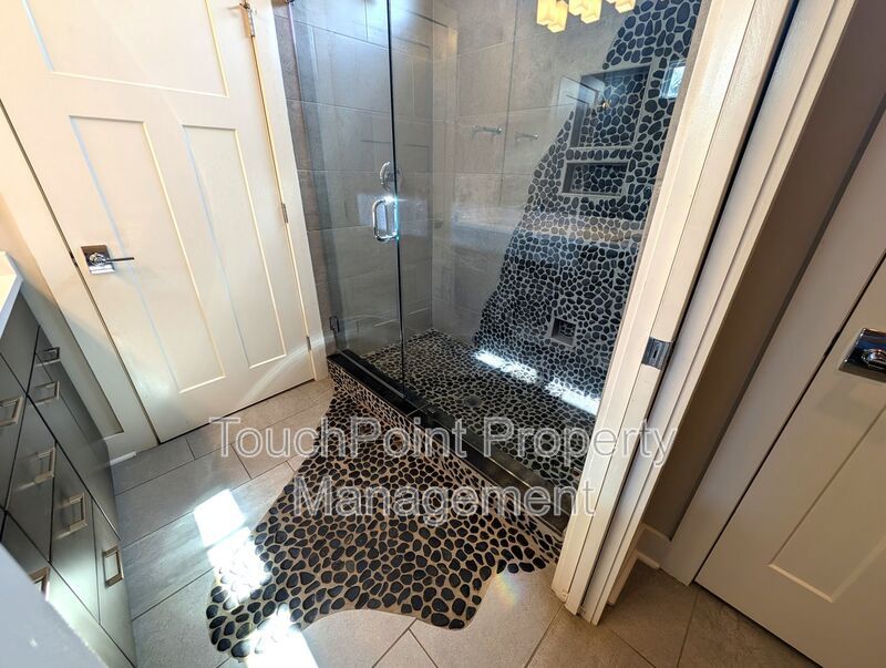 Stunning Contemporary 2 story, 4 bedroom, 3 full bath home is Located in the Merry Oaks Community! property image