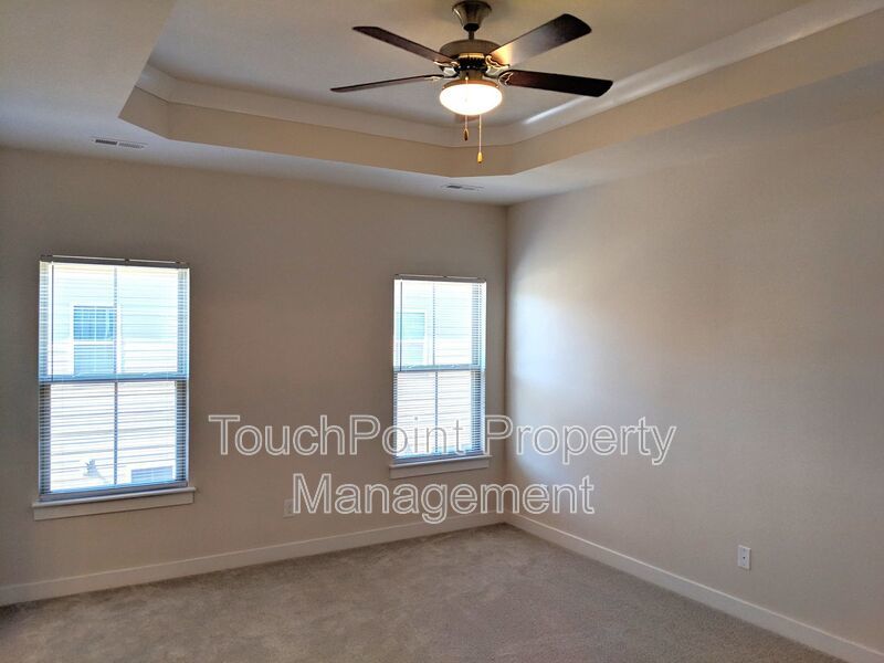 Beautiful 3 story, 3 Bedroom, 2.5 Bathroom Townhome Located in the Oakhurst Community! property image